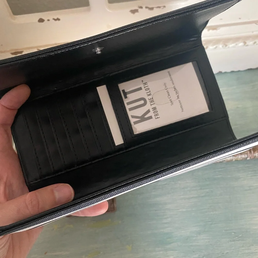 Kut from the Kloth black and white‎ stripped wallet
